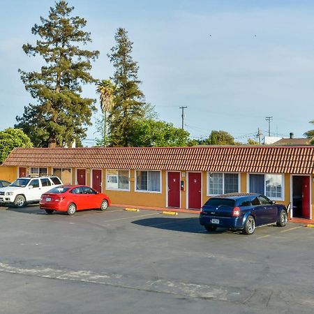 Hollister Inn Bagian luar foto