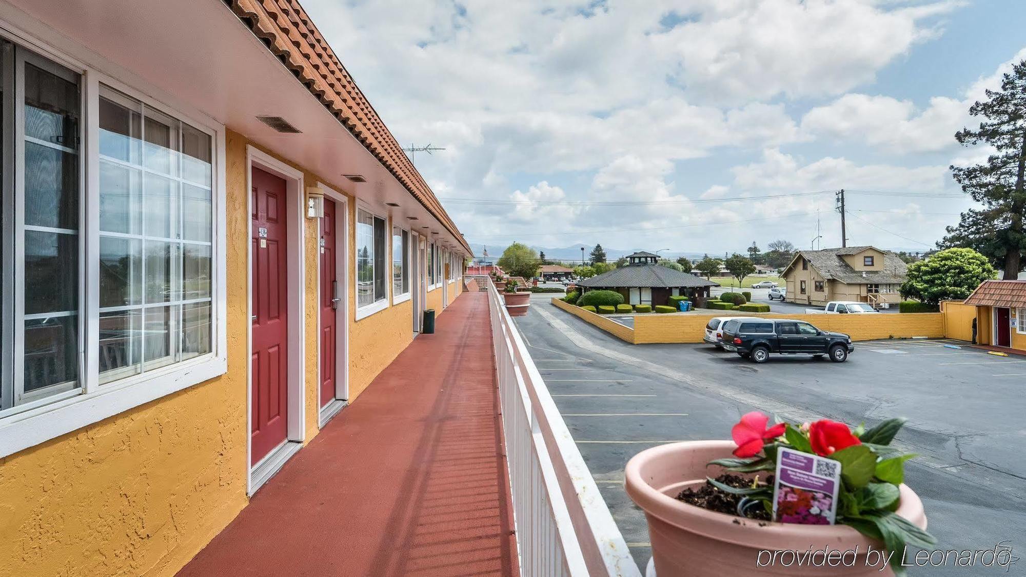 Hollister Inn Bagian luar foto